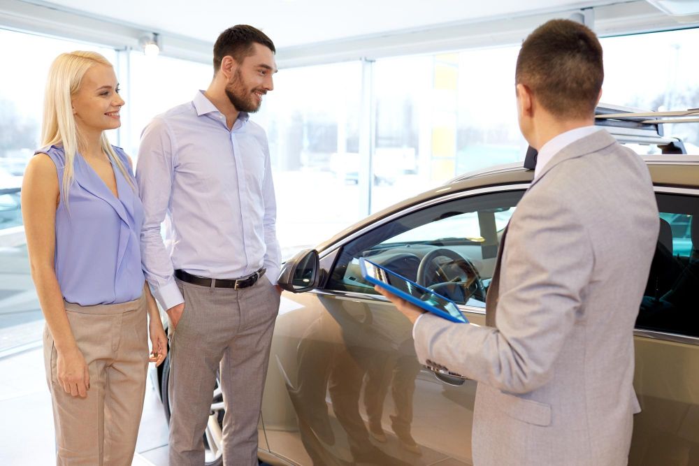 Nové auto bez čekání a levněji? Zaměřte se na skladové vozy